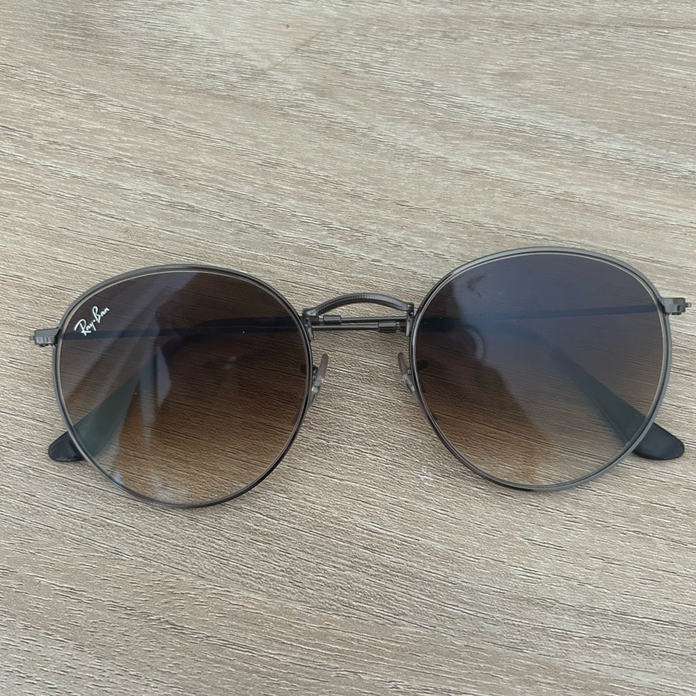 Ray-Ban Round Sunglasses